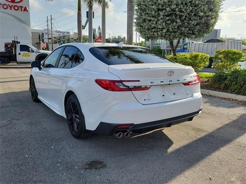 2025 Toyota Camry SE