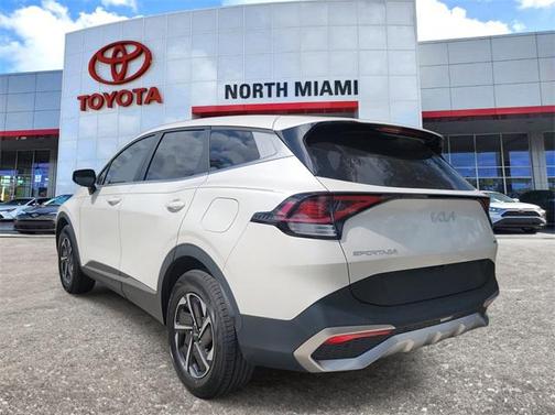 2023 Kia Sportage Hybrid LX