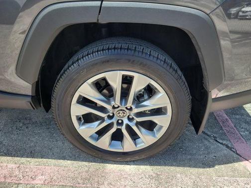 Magnetic Gray Metallic 2025 Toyota RAV4 XLE Premium