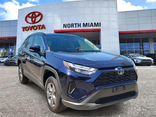 2022 Toyota RAV4 XLE