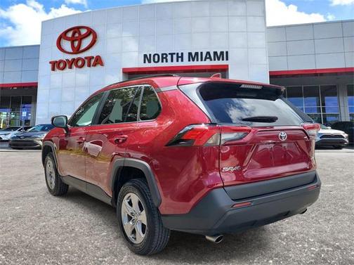 2022 Toyota RAV4 XLE