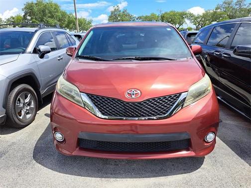 2017 Toyota Sienna SE