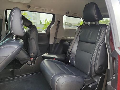2017 Toyota Sienna SE