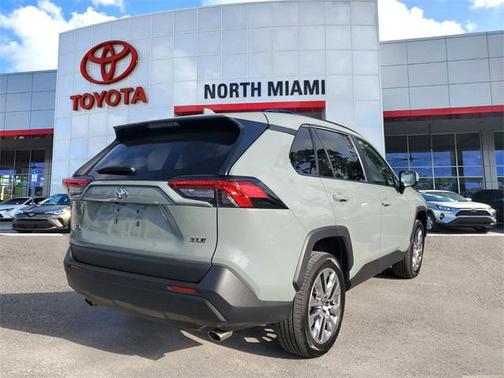 2023 Toyota RAV4 XLE