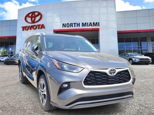 2024 Toyota Highlander XLE