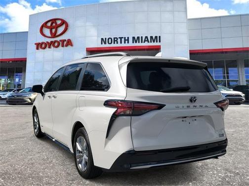 2021 Toyota Sienna Limited 7-Passenger