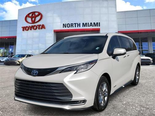 2021 Toyota Sienna Limited 7-Passenger