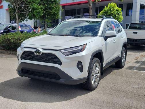 2025 Toyota RAV4 XLE Premium
