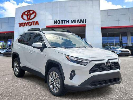 2025 Toyota RAV4 XLE Premium