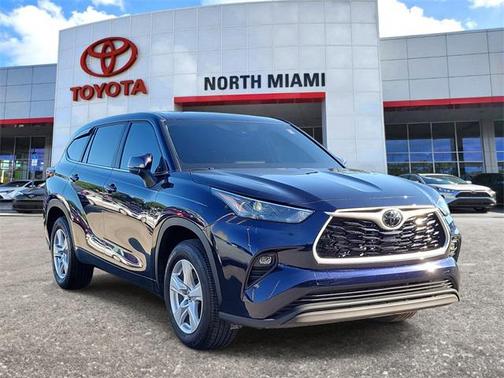 2024 Toyota Highlander LE
