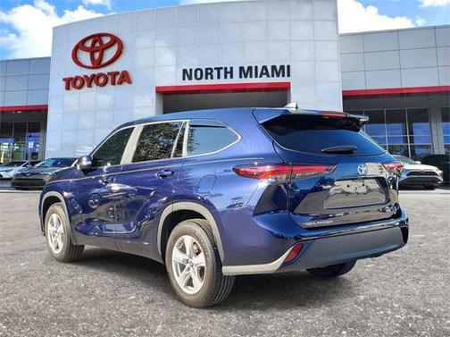 2024 Toyota Highlander LE