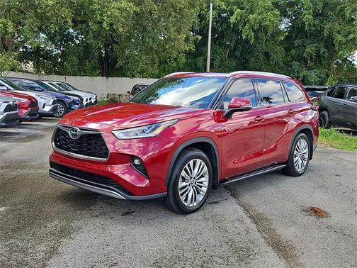 2025 Toyota Highlander Platinum
