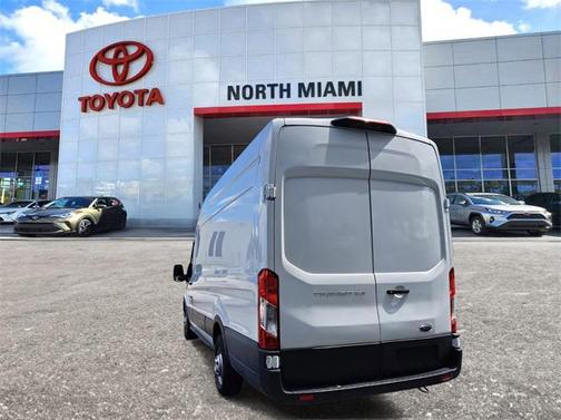 2022 Ford Transit-250 Base