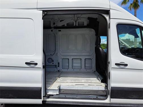 2022 Ford Transit-250 Base