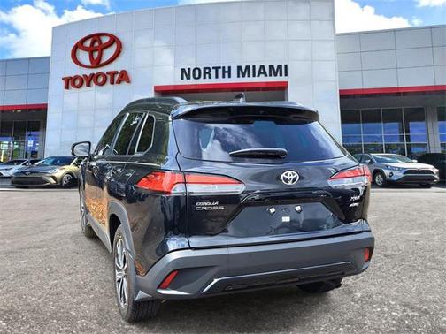 2024 Toyota Corolla Cross XLE