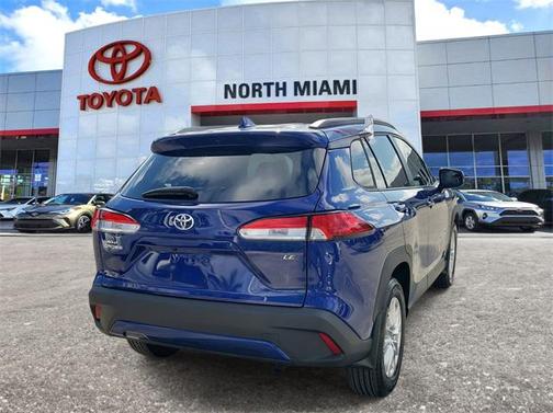 2024 Toyota Corolla Cross LE