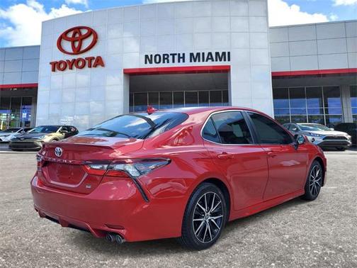 2022 Toyota Camry SE