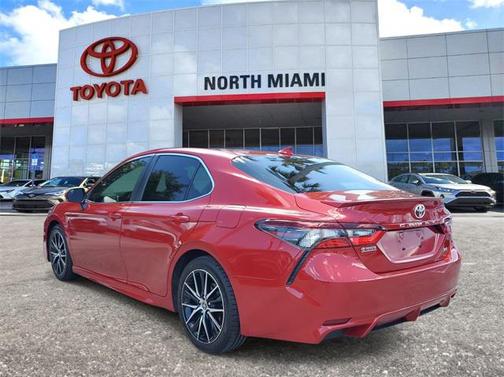 2022 Toyota Camry SE