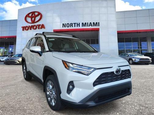 2025 Toyota RAV4 XLE Premium
