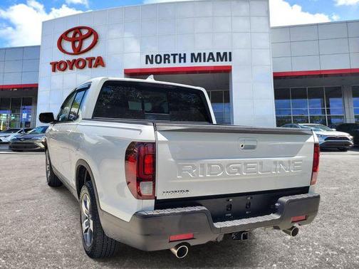Platinum White Pearl 2025 Honda Ridgeline RTL