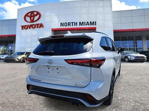 2022 Toyota Highlander XSE