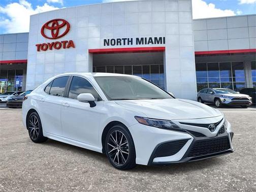 2024 Toyota Camry SE