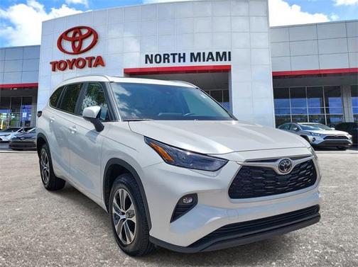 2023 Toyota Highlander XLE