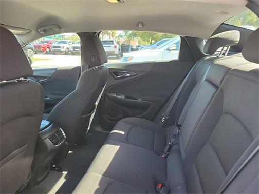 2022 Chevrolet Malibu FWD LT