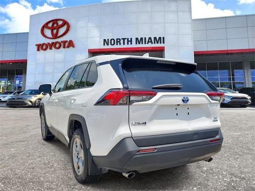 2024 Toyota RAV4 Hybrid XLE