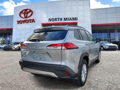 2025 Toyota Corolla Cross LE