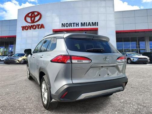 2025 Toyota Corolla Cross LE