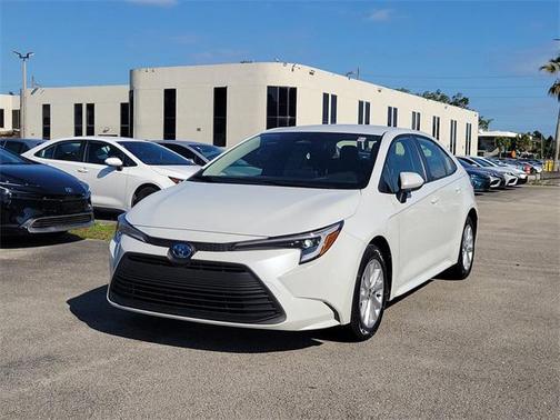 2025 Toyota Corolla Hybrid LE