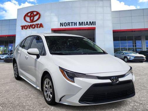 Ice Cap 2024 Toyota Corolla LE