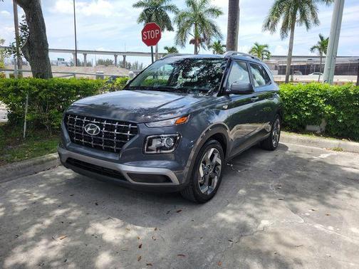 Ecotronic Gray 2025 Hyundai VENUE SEL