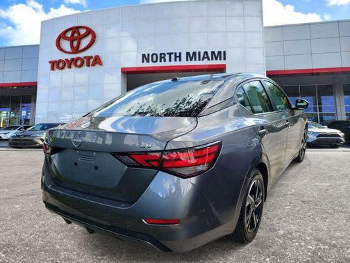 Gun Metallic 2024 Nissan Sentra SV