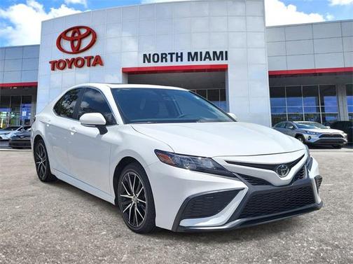 2024 Toyota Camry SE