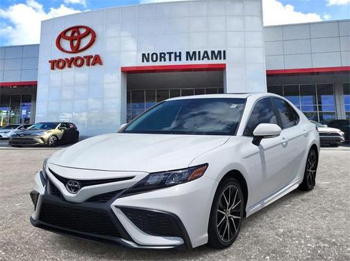 2024 Toyota Camry SE
