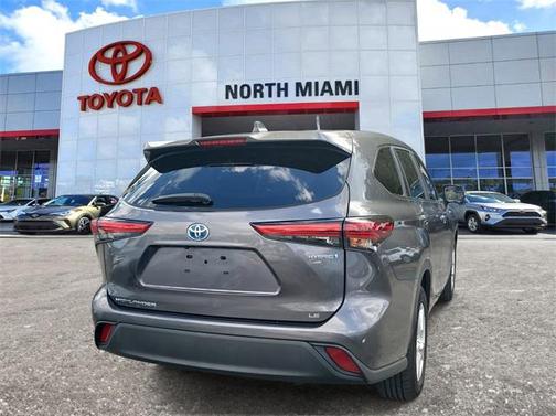 2023 Toyota Highlander Hybrid LE