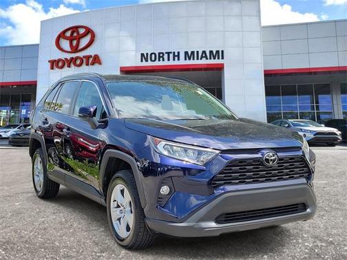 2020 Toyota RAV4 XLE