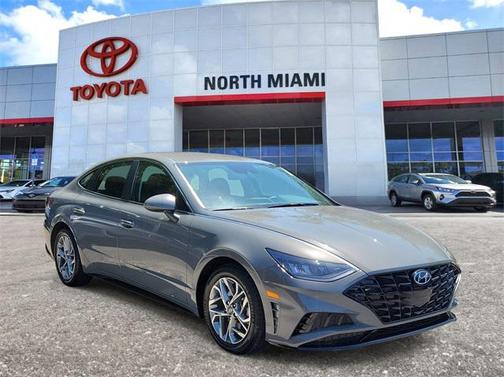 2022 Hyundai SONATA SEL