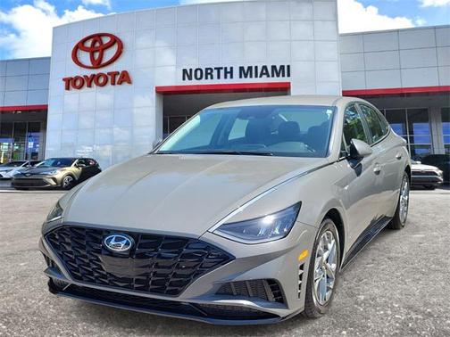 2022 Hyundai SONATA SEL