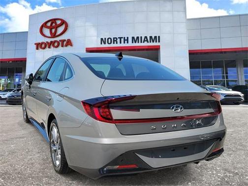 2022 Hyundai SONATA SEL