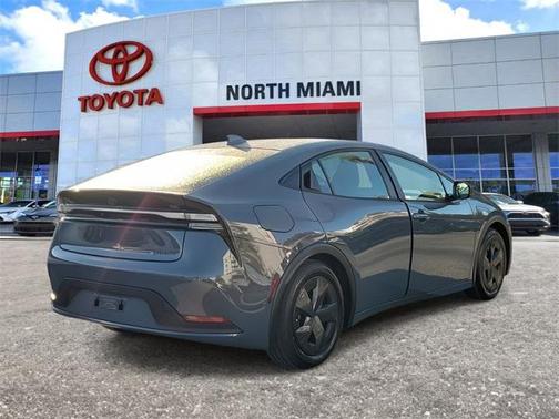 2024 Toyota Prius Prime SE
