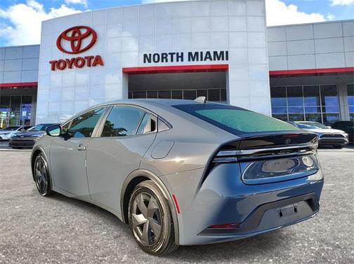 2024 Toyota Prius Prime SE