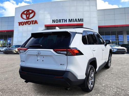 2024 Toyota RAV4 XLE