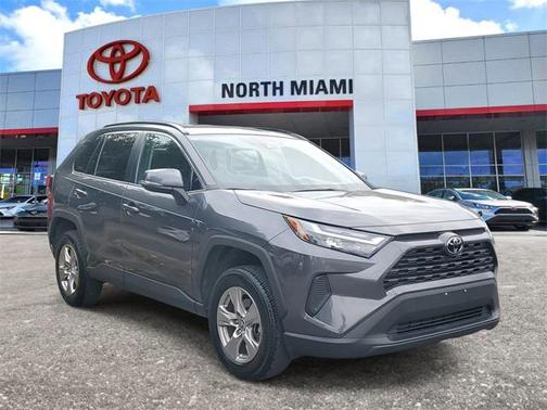 2022 Toyota RAV4 XLE