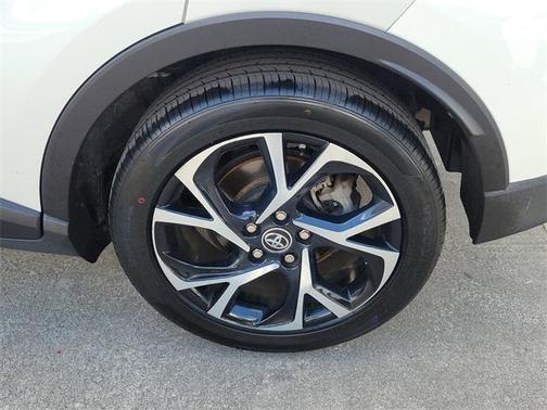 2019 Toyota C-HR XLE