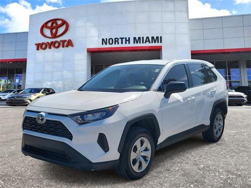 2022 Toyota RAV4 LE