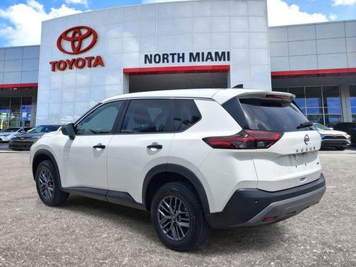Glacier White 2023 Nissan Rogue S