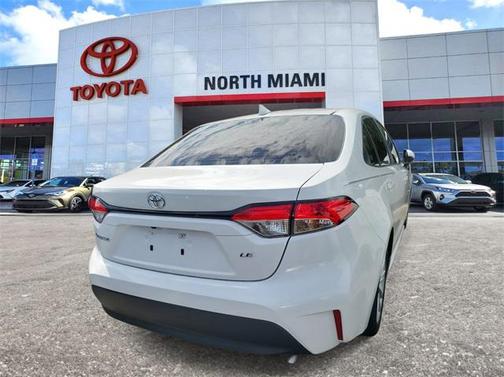 2024 Toyota Corolla LE